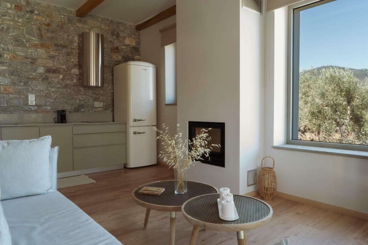 Elies Residences Luxury Apartments Mytilene Exterior photo